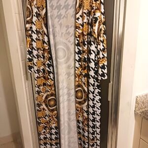 Curvy Girl black, white and gold Duster.